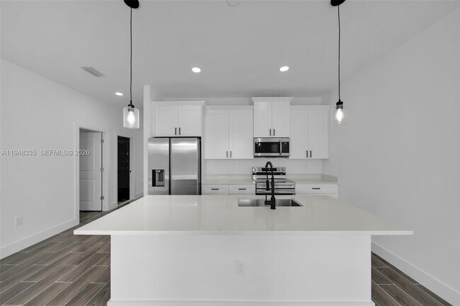 Building Photo - 328 Gordon Ave S