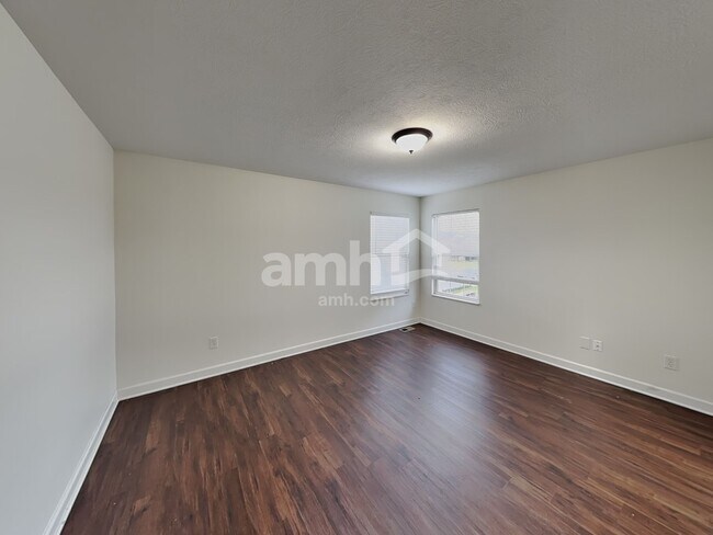 Building Photo - 1130 Mastell Dr