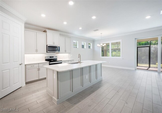 Building Photo - 388 Grace Bay Ln