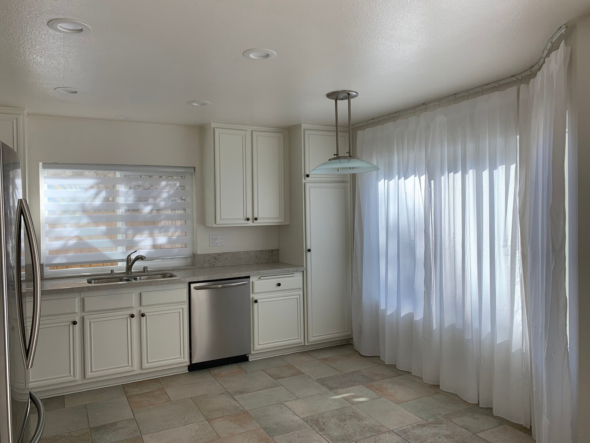 Building Photo - 10734 Chinon Cir