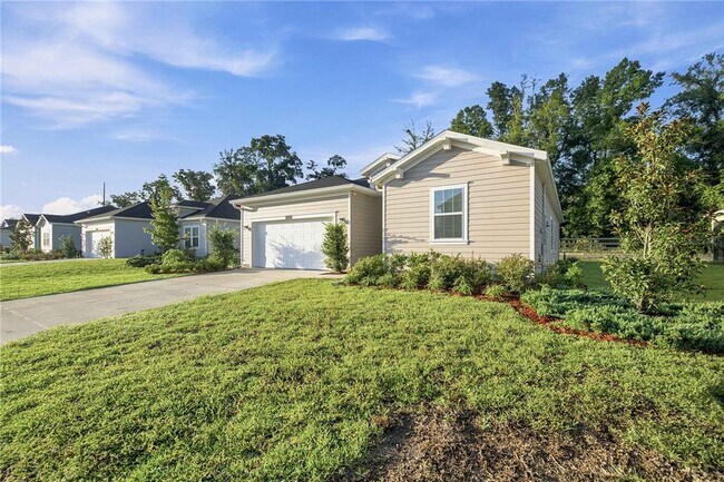 Building Photo - 3492 NE 38th Ln