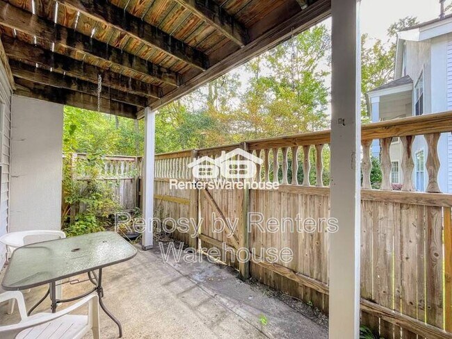 Building Photo - 539 Seahorse Run