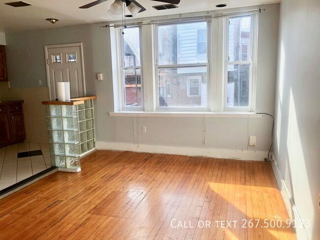 Building Photo - Great 3BR/2BA unit with Central air and la...