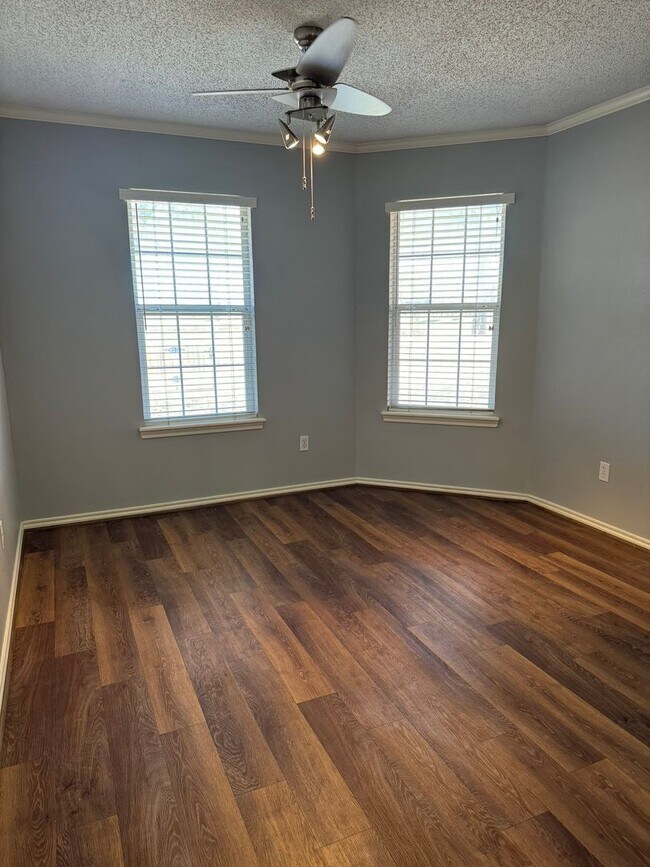 Building Photo - Shadow Hills Delight