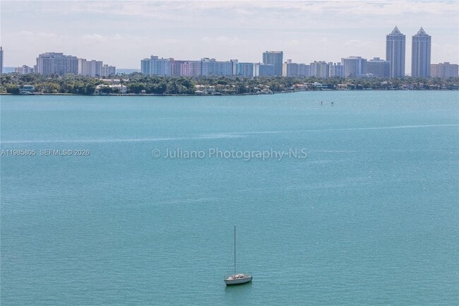 Building Photo - 7601 E Treasure Dr