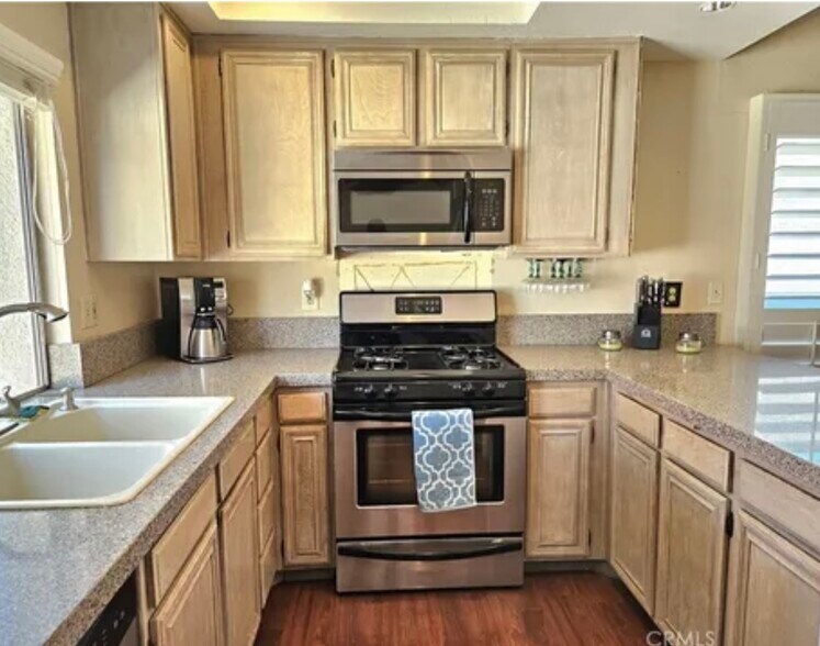 Building Photo - 1515 Spyglass Plz