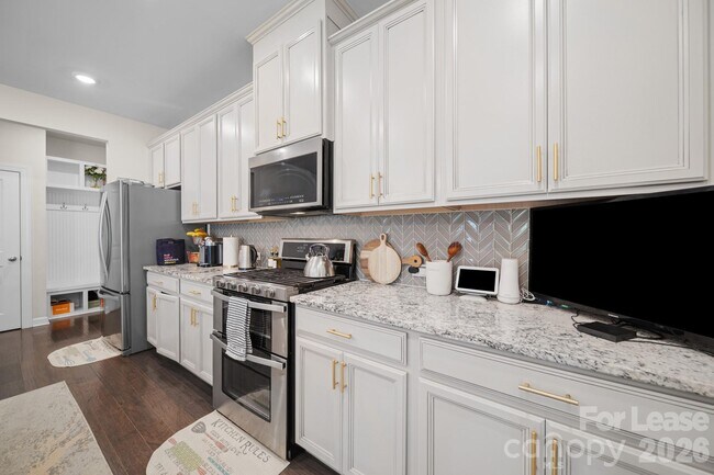 Building Photo - 11913 Silverheel Ln
