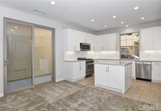 Building Photo - 123 Quiet Grove