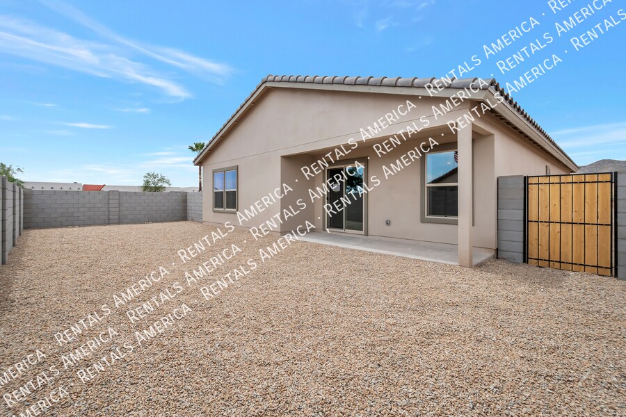 Building Photo - 8013 Namaka Dr