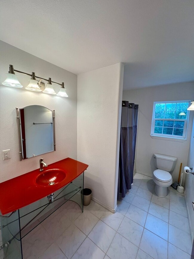 Building Photo - Stunning 3-Bedroom, 3-Bath Waterfront Home on the Chena River