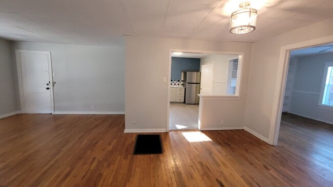 Building Photo - 237 Senisa Dr