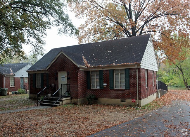 Primary Photo - Atlantic Oaks Apartments