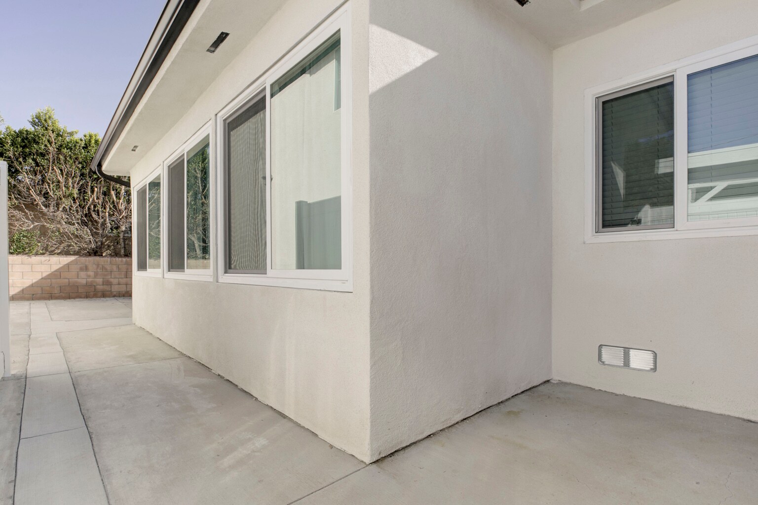 Building Photo - 13327 Strathern St