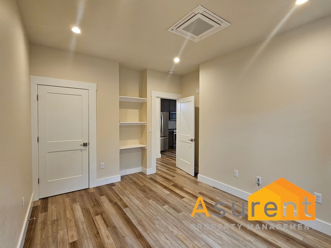 Building Photo - Cute Cottage in Railroad District of Ashland