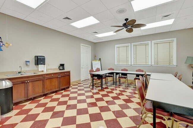 Building Photo - 8908 Champions Way