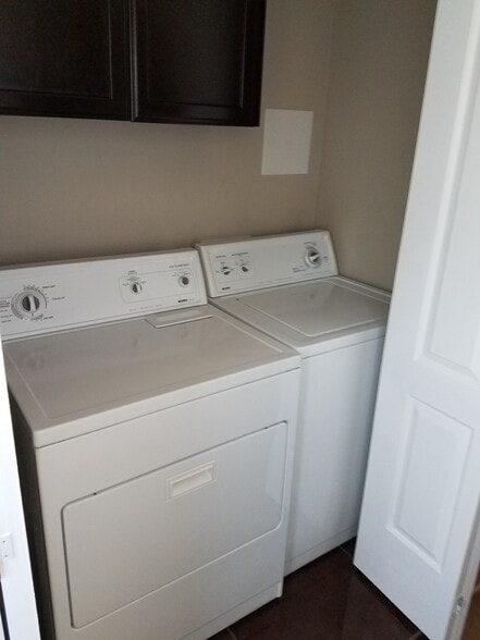 Building Photo - 2207 Taxco Ct