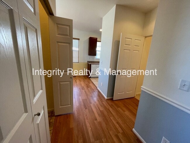 Building Photo - 1399 Turnberry Pl