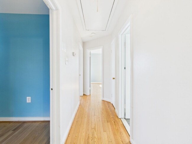 Building Photo - 6955 Navaho Rd