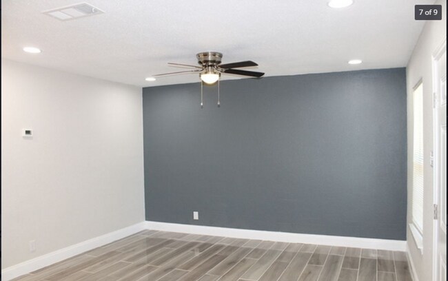 Building Photo - Beautifully renovated home
