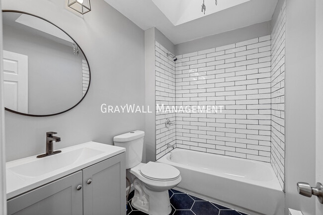 Building Photo - 216 Wright Ave