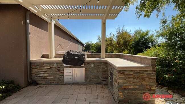 Building Photo - Amazing Home Off Calloway and Snow Rd!