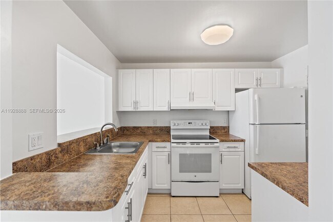 Building Photo - 1830 Dixieana St