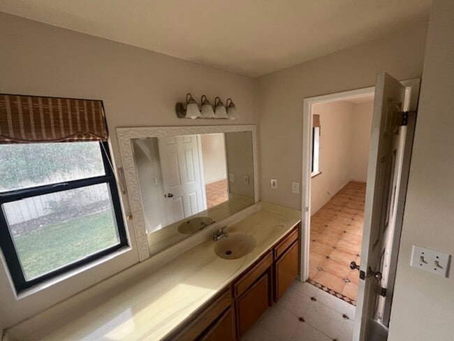 Building Photo - 4361 Poinsettia St