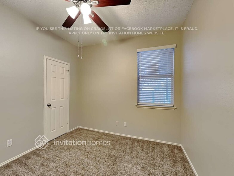 Building Photo - 3932 Overlake Dr