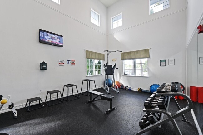 Building Photo - 250 NE 3rd Ave