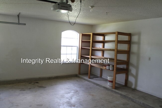 Building Photo - 3 bed/2.5 bath in Lake Asbury