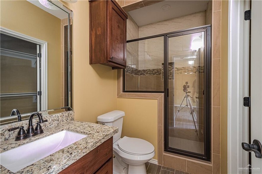 Building Photo - 420 Carlisle Ave