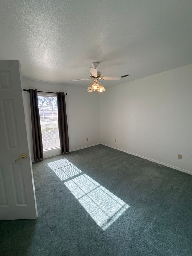 Building Photo - 3606 US-71