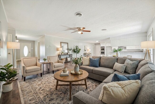 Building Photo - 111 Chadwick Rd