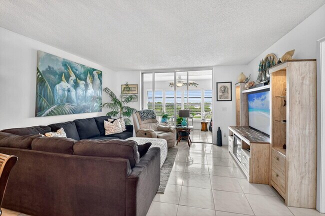 Building Photo - 14527 Bonaire Blvd