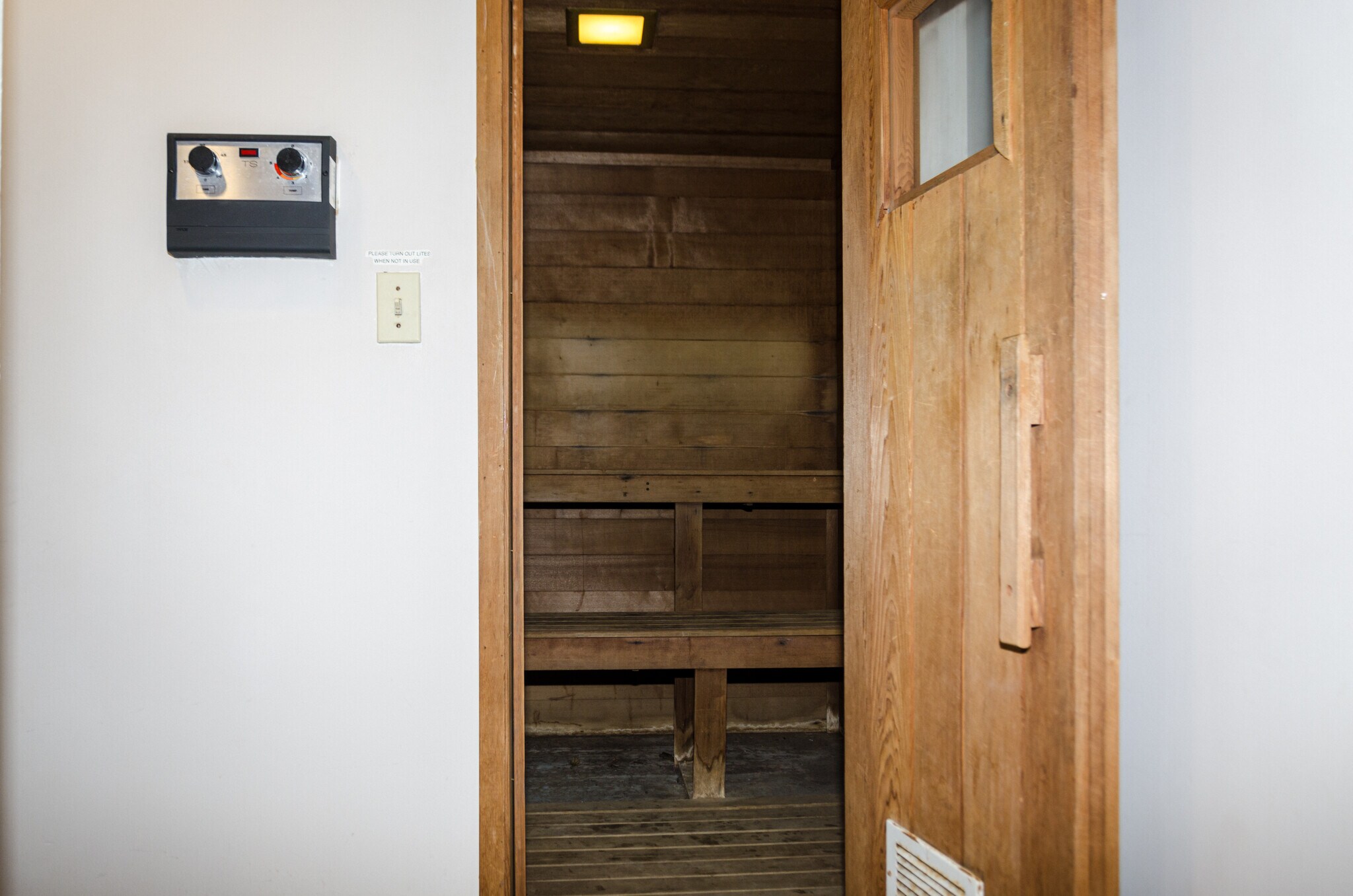 Building Photo - 173 Oak St