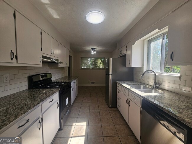 Building Photo - 2293 Lanier Pl
