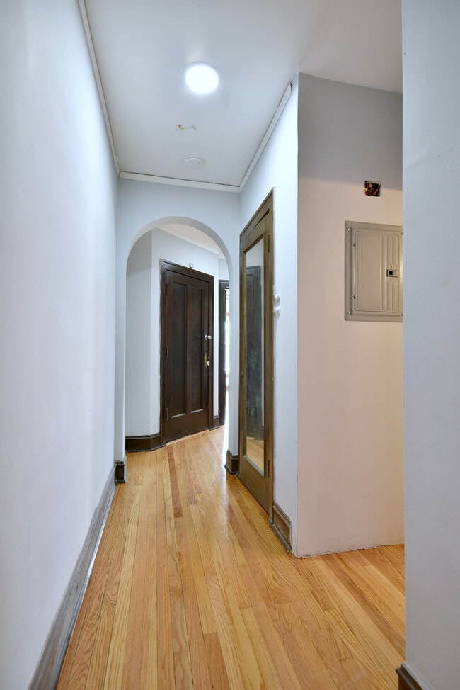 Building Photo - 5900 W Ohio St