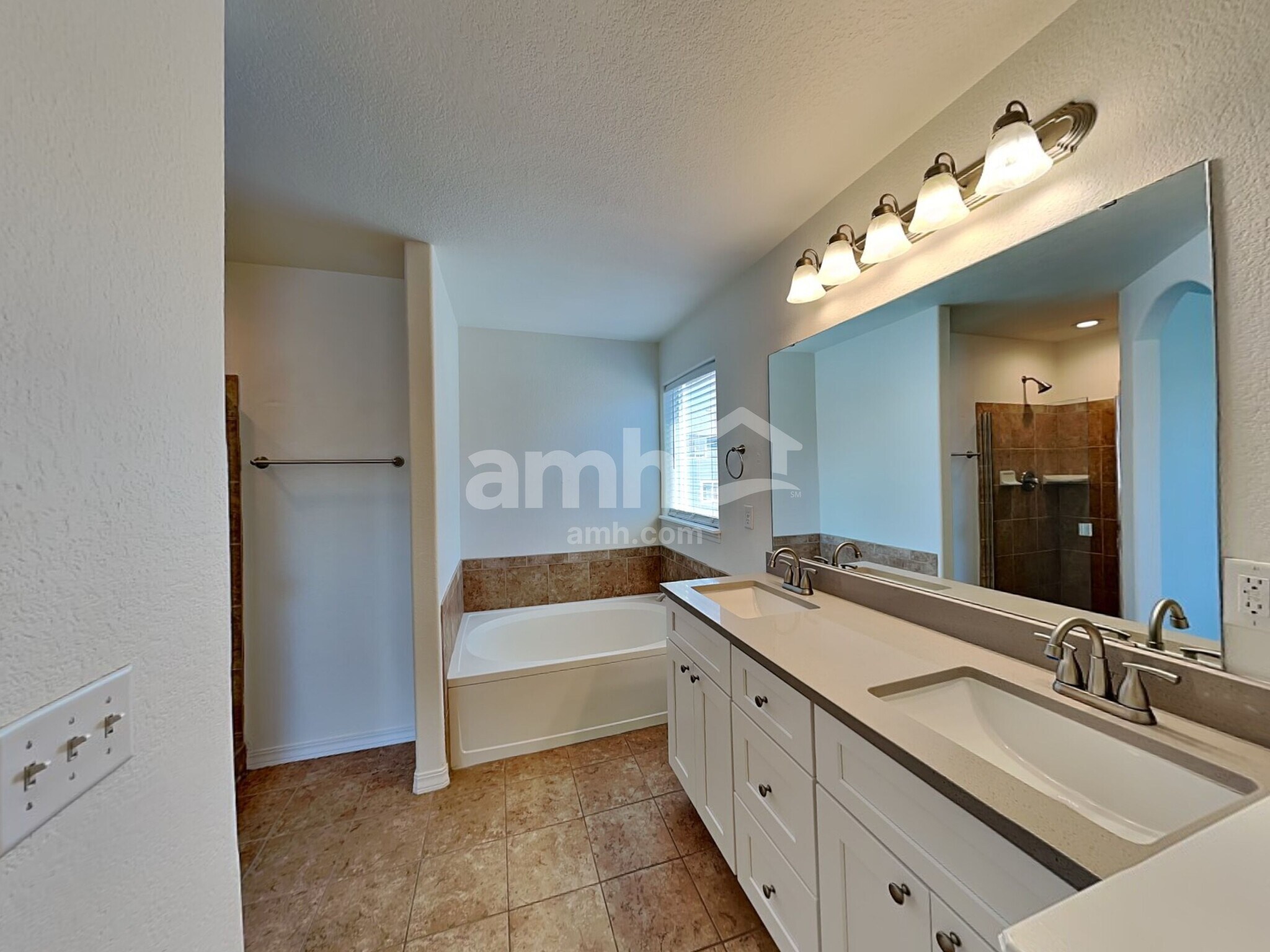 Building Photo - 9534 Sand Myrtle Dr