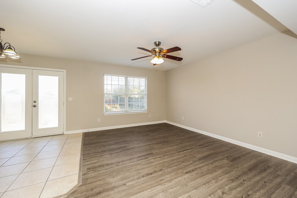 Building Photo - 1523 Waxman Dr