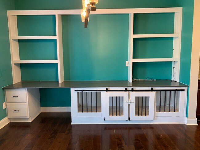 Building Photo - Whitsett / Brghtwood Farms