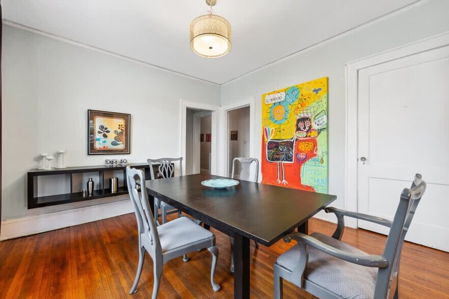 Building Photo - 536 Hawthorne Ln