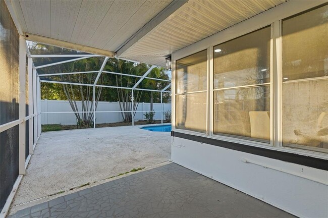 Building Photo - 2470 Del Rio Way