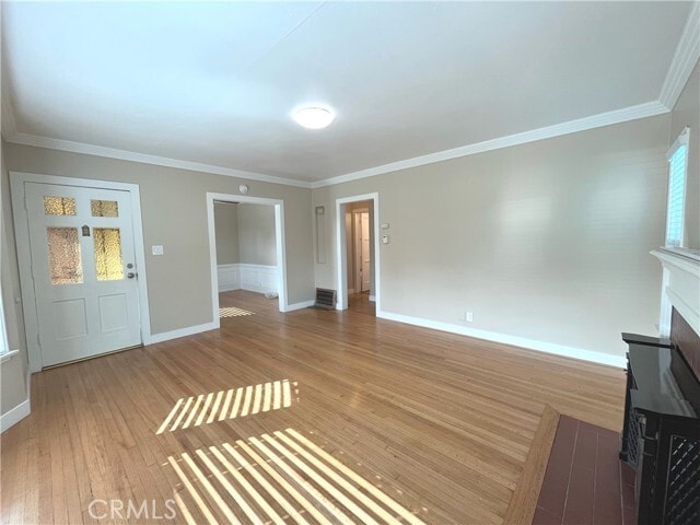 Building Photo - 215 E Scott St