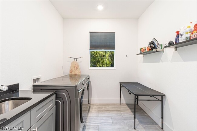 Building Photo - 27180 Williams Rd