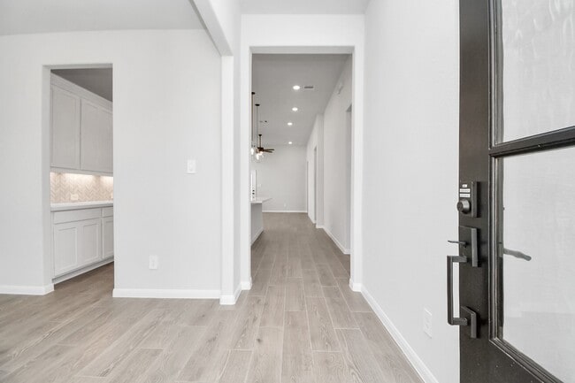 Building Photo - 19807 Palomino Pr Trl