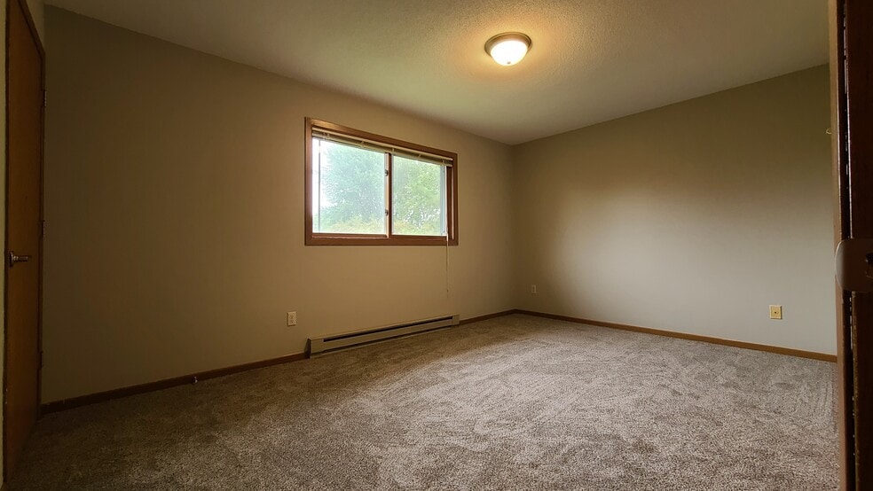 Building Photo - 353 Nicole Ln