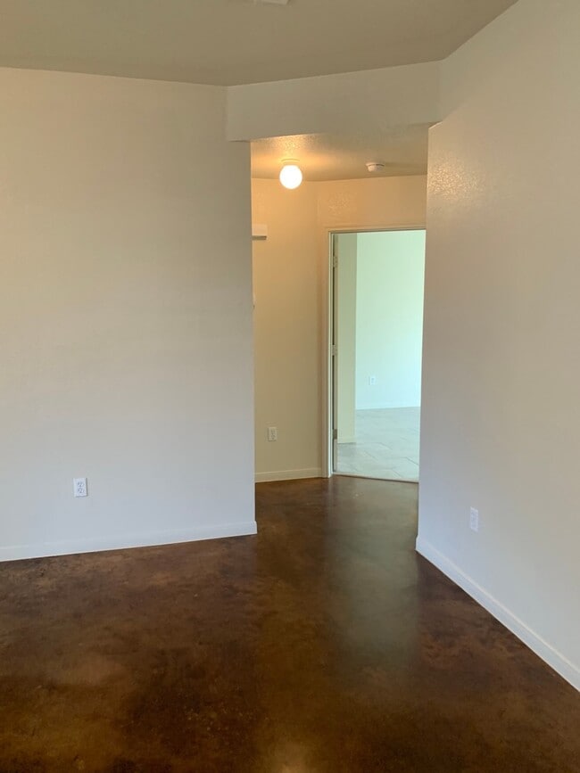 Building Photo - 4 Bdrm 2.25 Bath in Copperas Cove