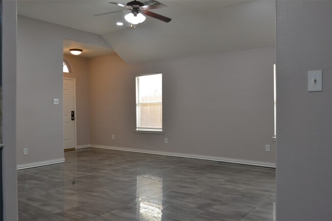 Building Photo - 19354 Caledonia Dr