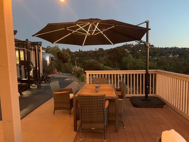 Building Photo - GORGEOUS 3/2.5 Bath Remodeled Home with Stunning Views in Alpine