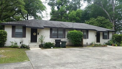 Building Photo - 2022 Hollywood Dr